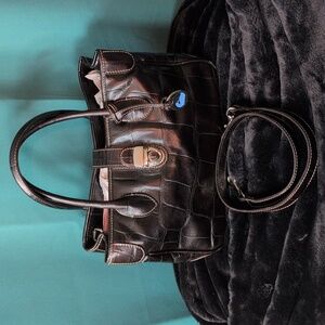 Dooney & Burke Purse. Excellent Used Condition.